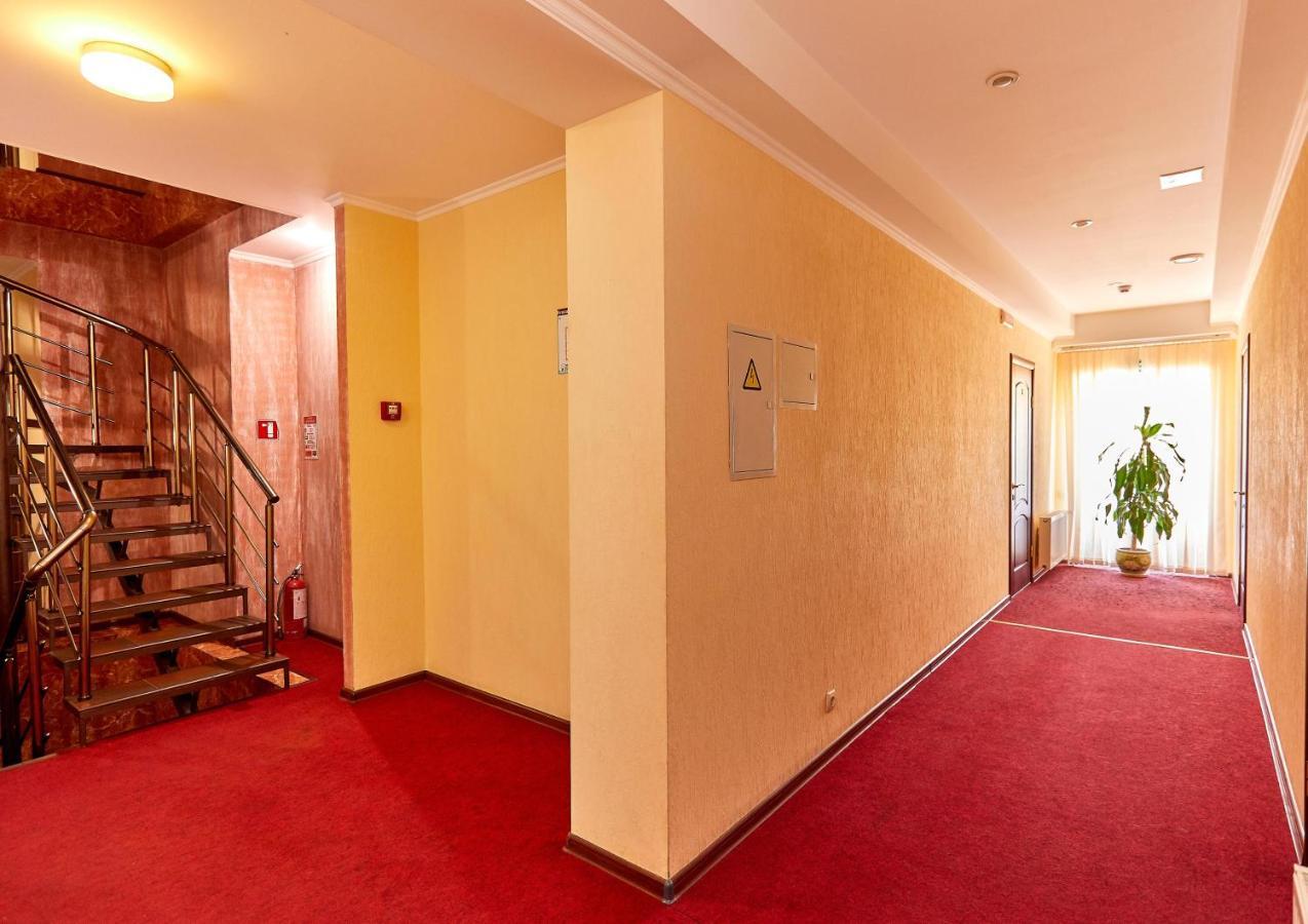 Oasis Hotell Odessa Exteriör bild