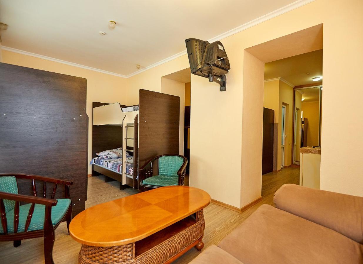 Oasis Hotell Odessa Exteriör bild