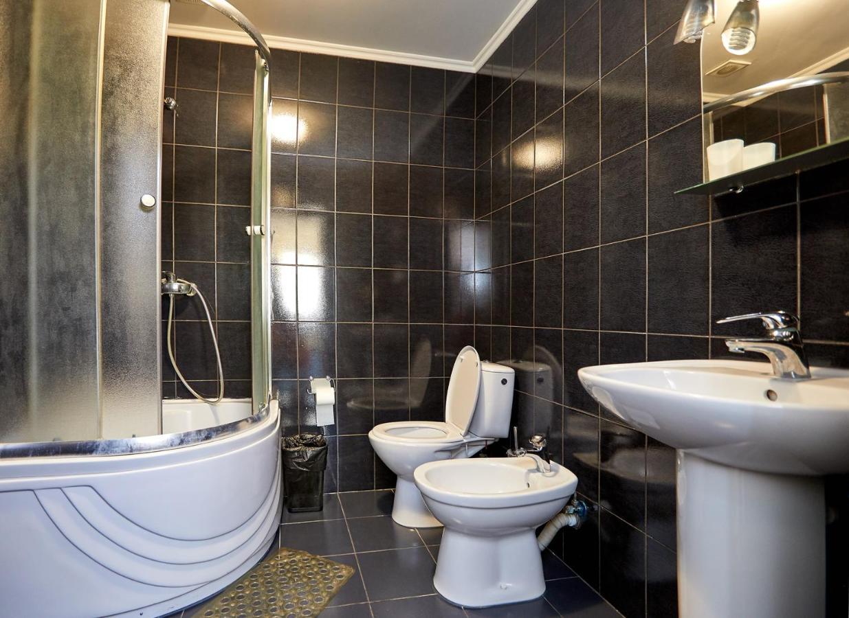 Oasis Hotell Odessa Exteriör bild