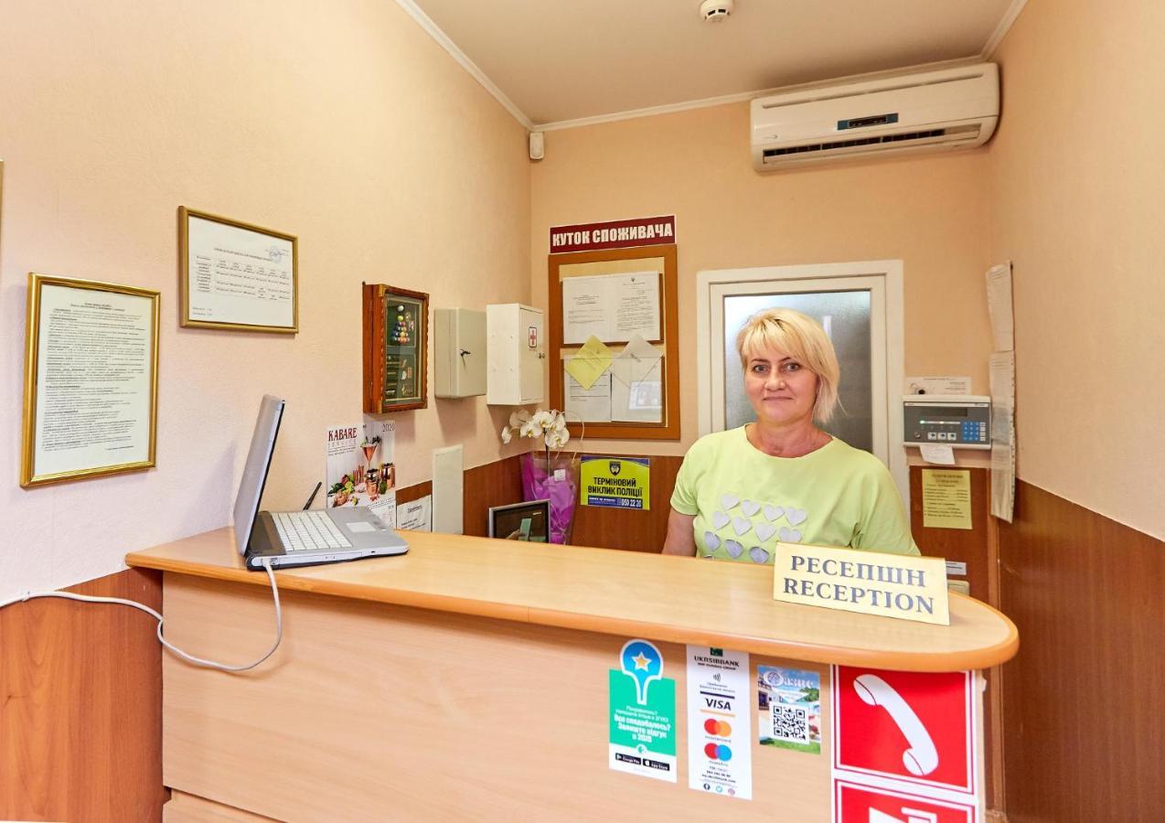 Oasis Hotell Odessa Exteriör bild