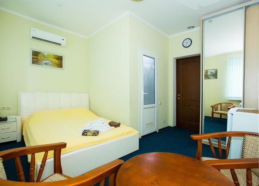 Oasis Hotell Odessa Exteriör bild