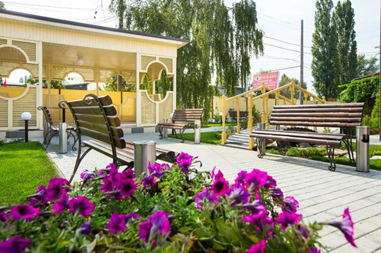 Oasis Hotell Odessa Exteriör bild